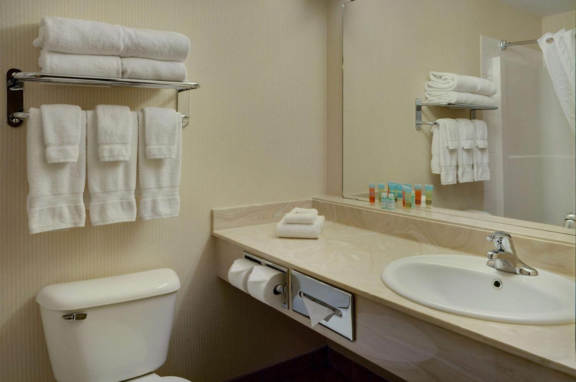Coast Grimshaw Hotel & Suites Екстер'єр фото